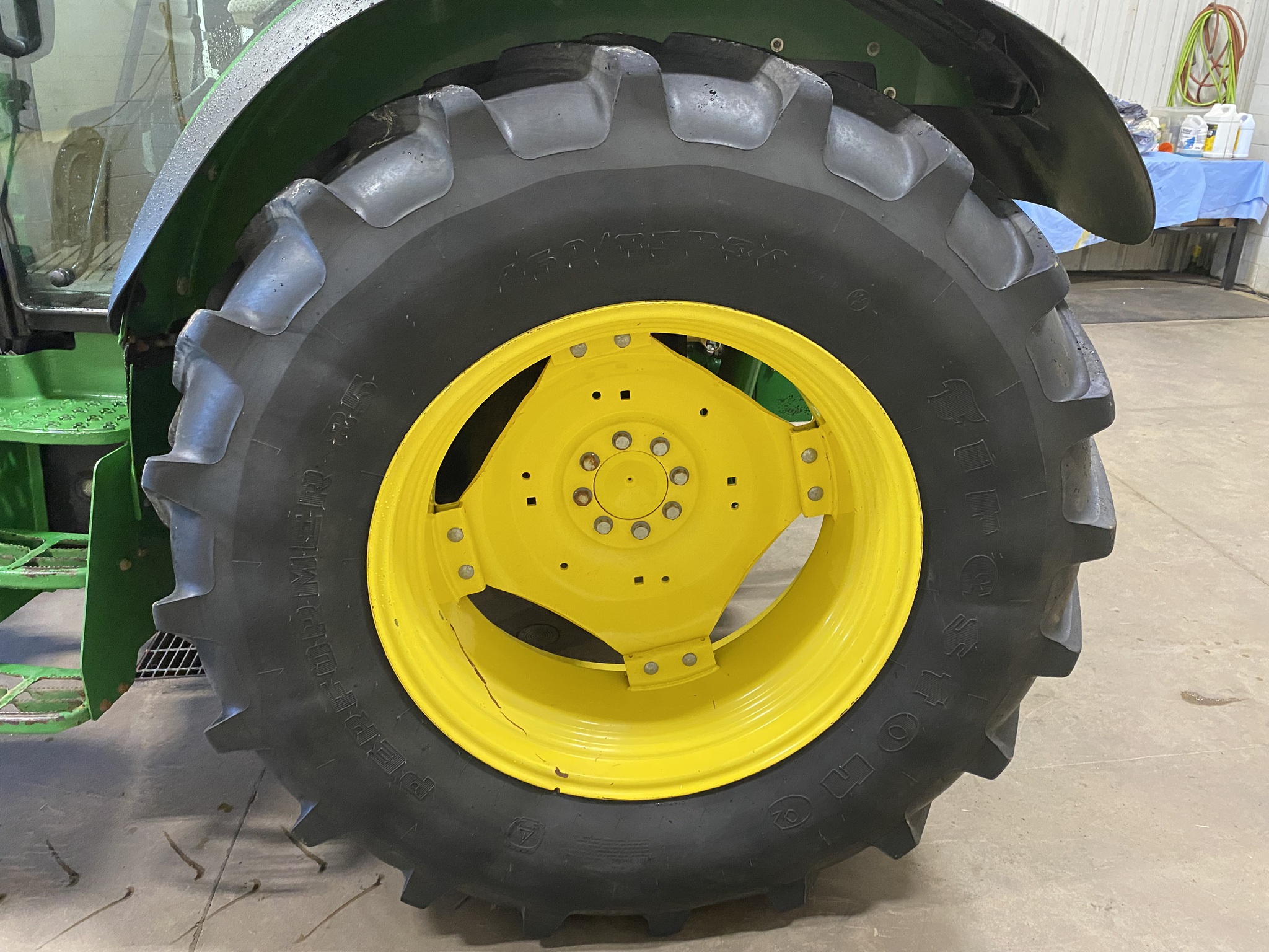 2019 John Deere 5125R Image 12