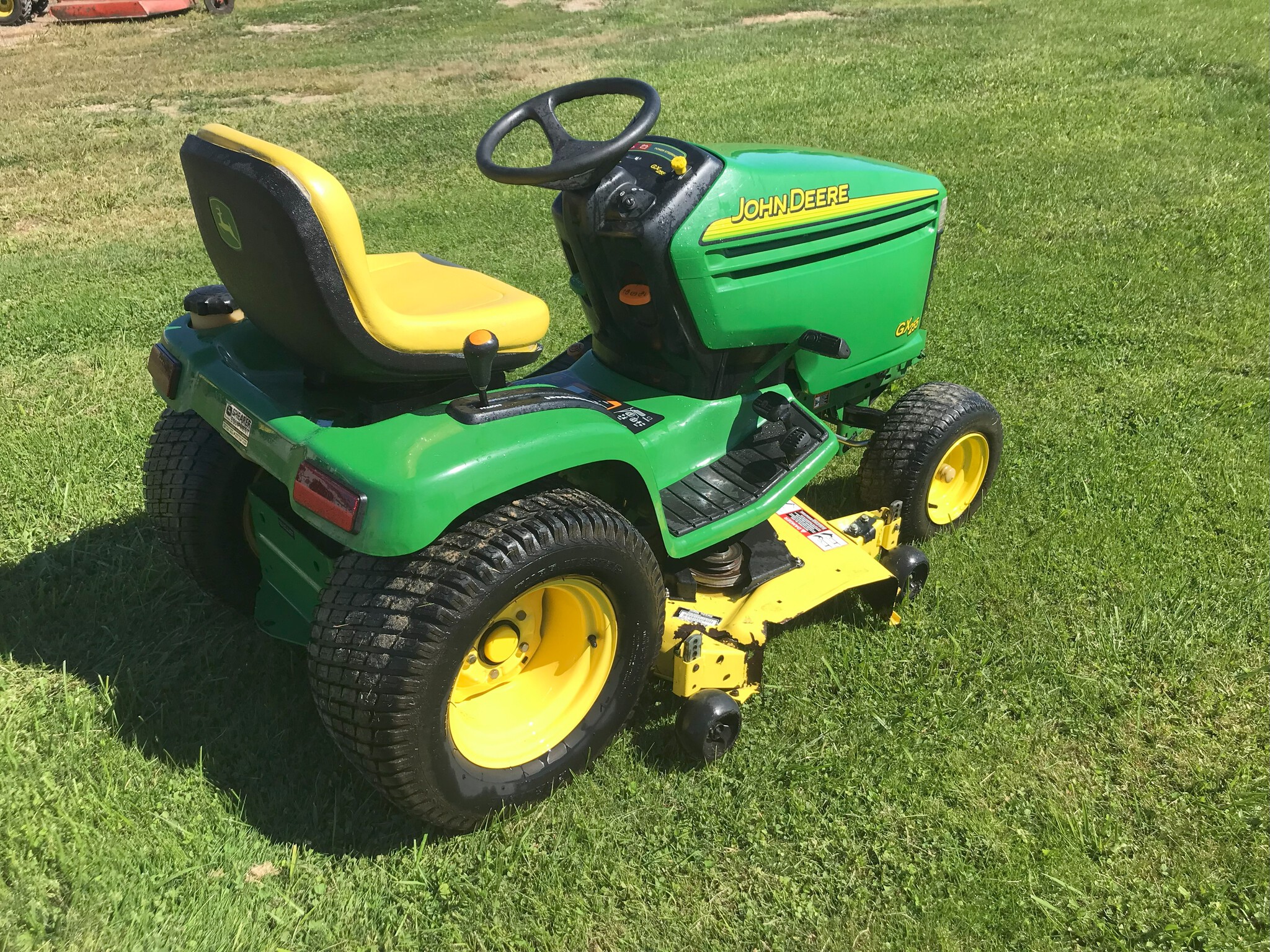 2003 John Deere GX255 Image 3