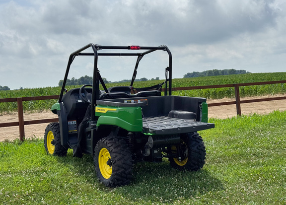 2023 John-Deere XUV590E