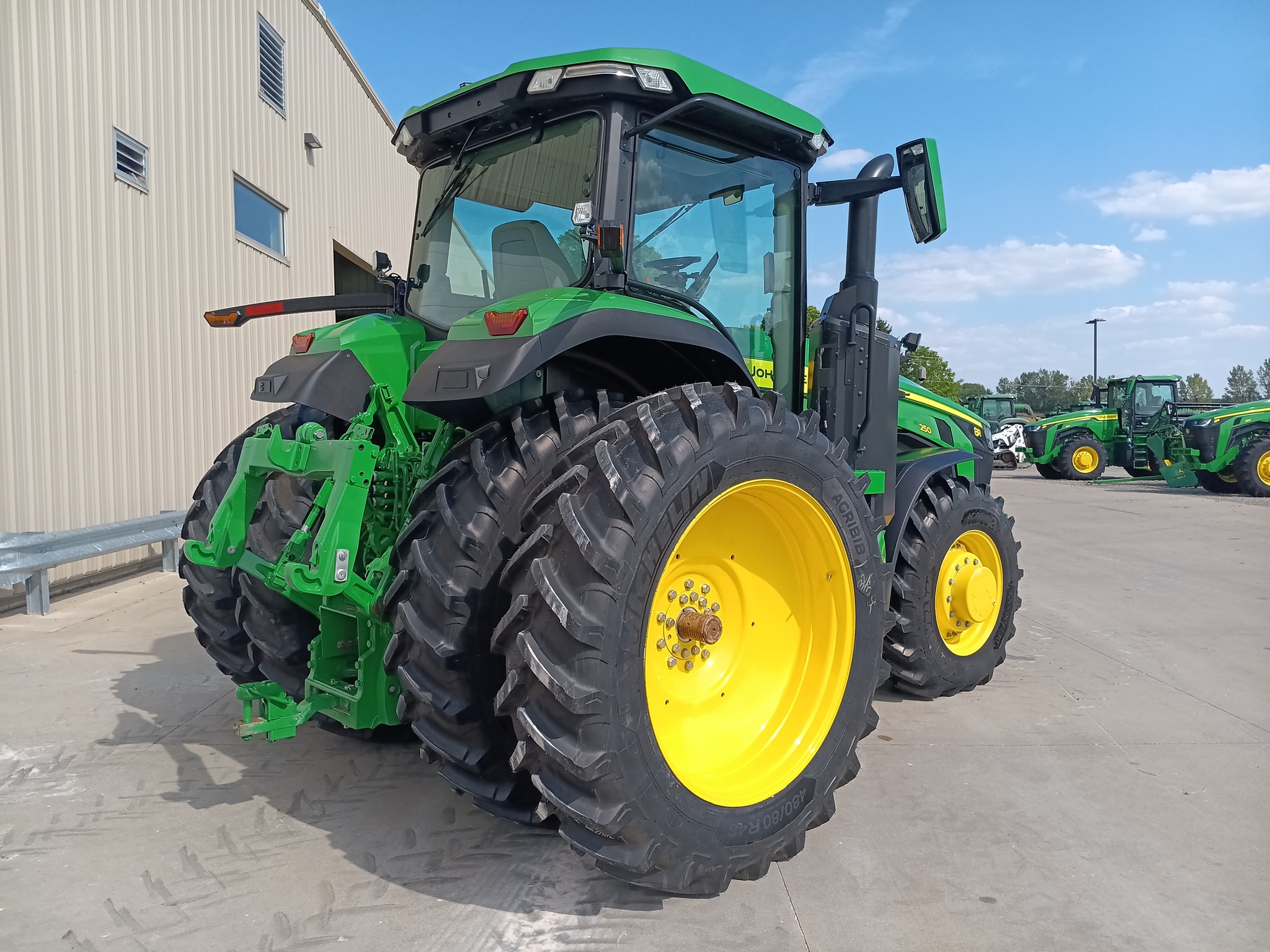 2024 John Deere 8R 250 Image 3