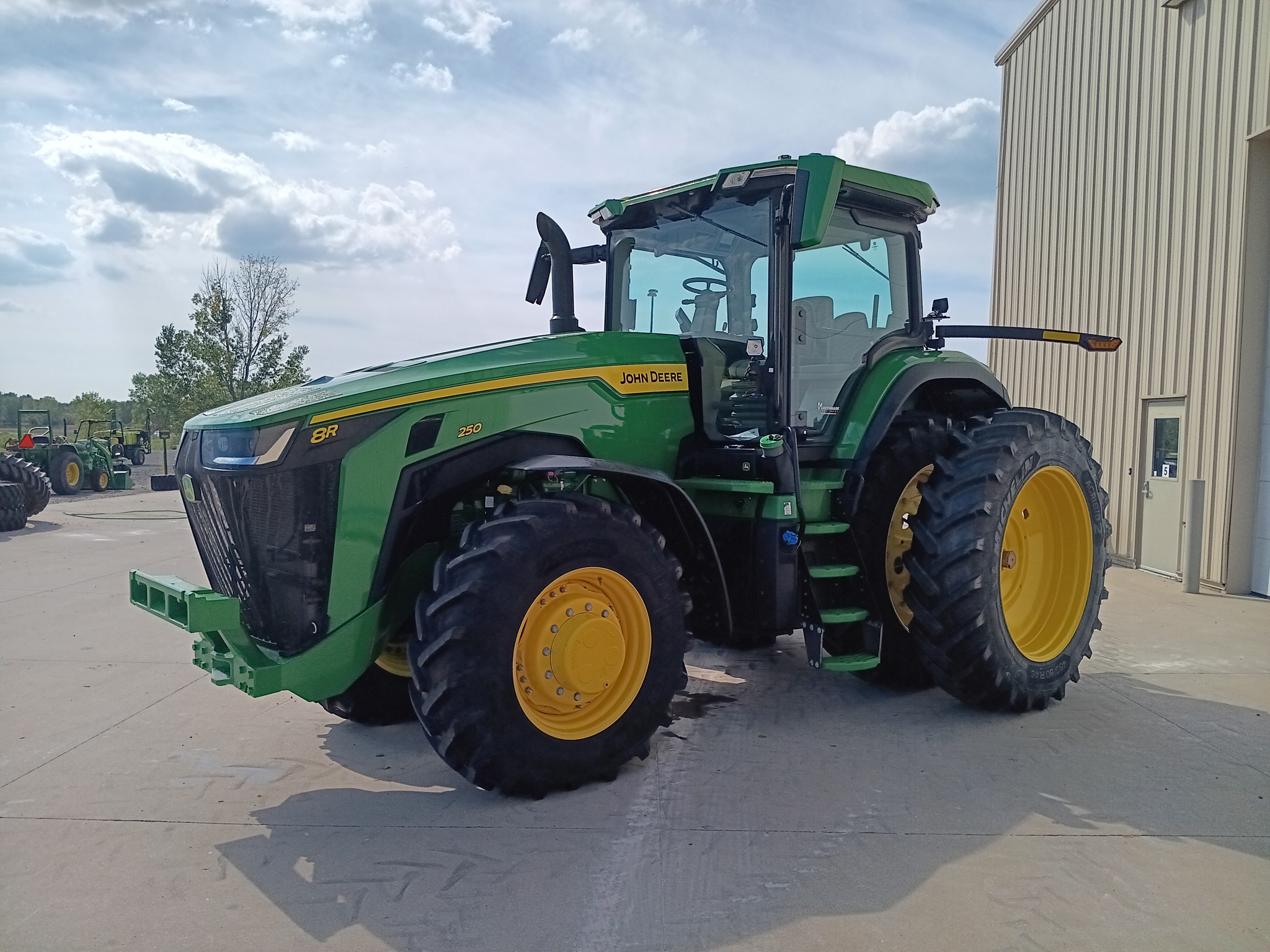 2024 John Deere 8R 250 Image 7