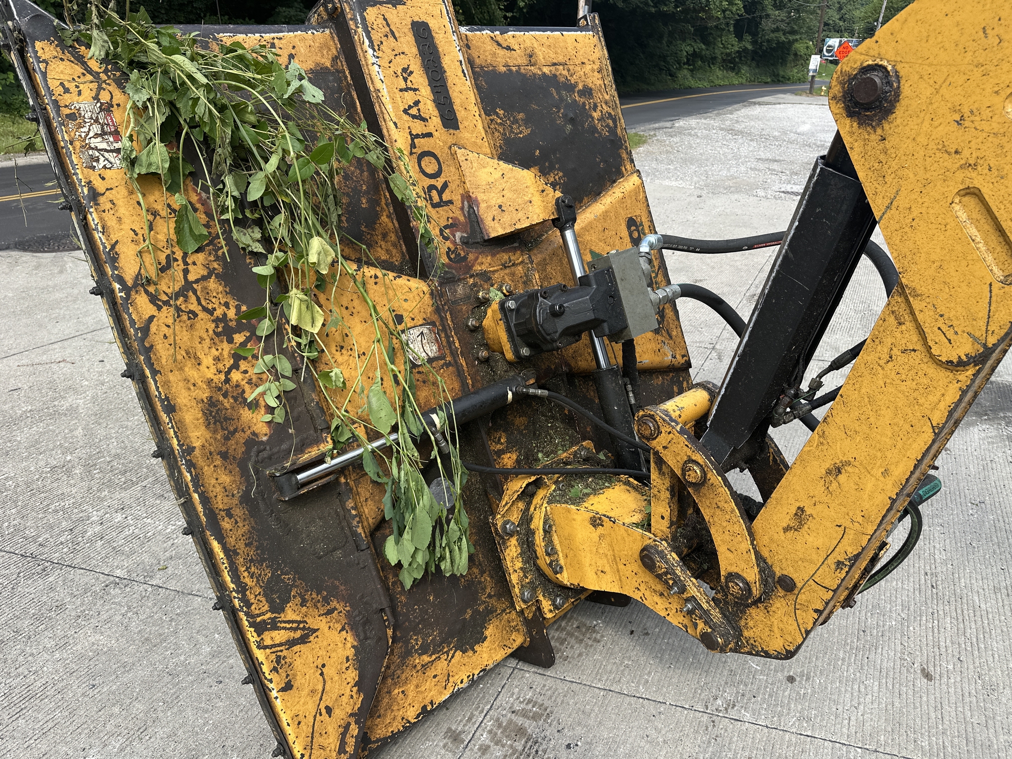 2017 John Deere 6145M Image 28