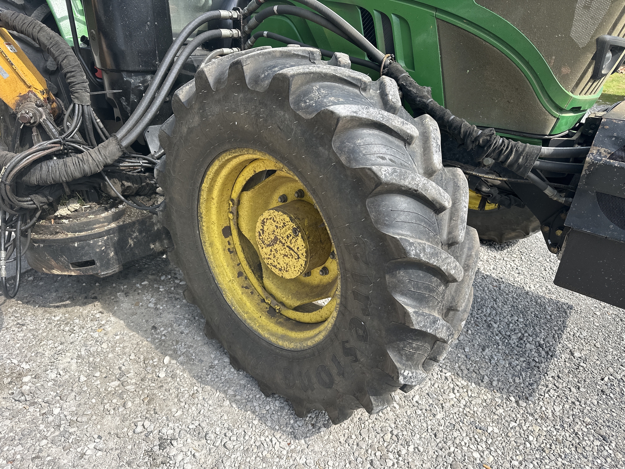 2017 John Deere 6145M Image 16