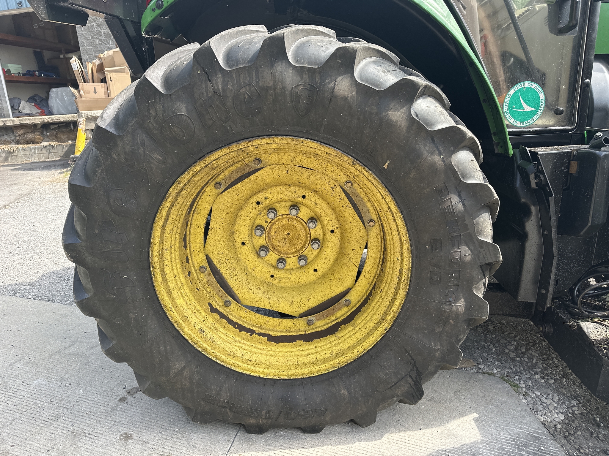 2017 John Deere 6145M Image 13
