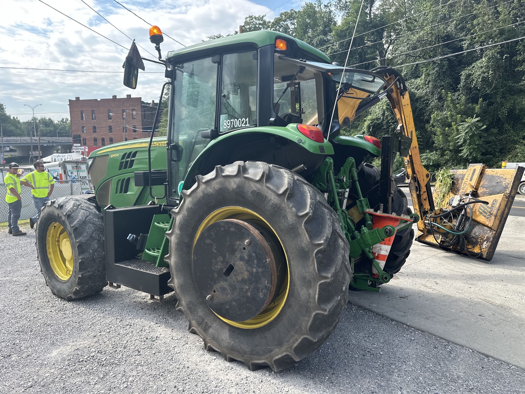 2017 John Deere 6145M Image 3