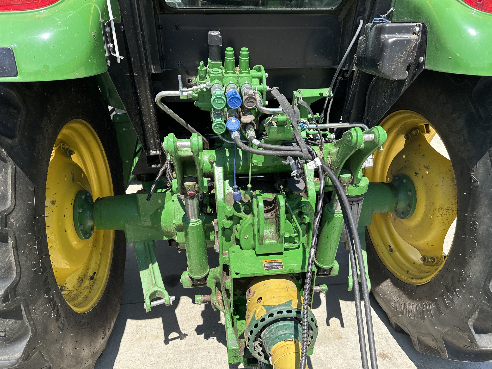 2023 John Deere 6120E Image 17