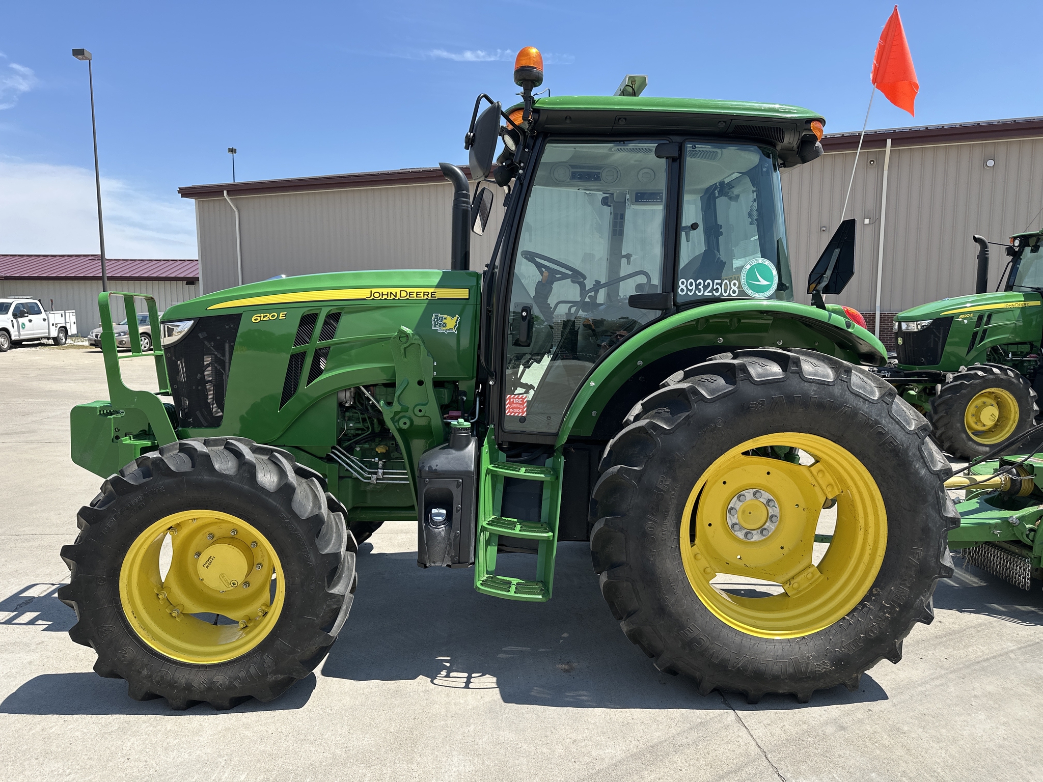 2023 John Deere 6120E Image 2