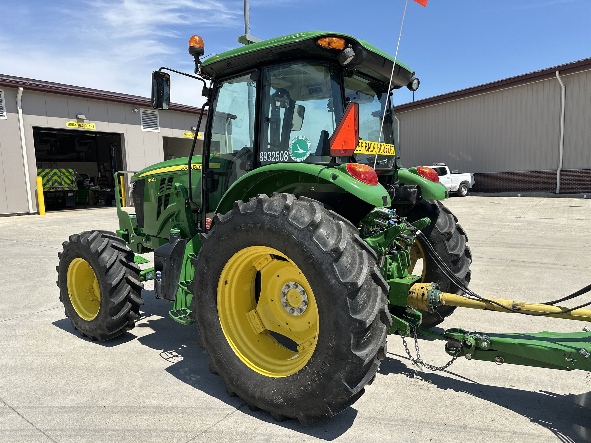 2023 John Deere 6120E Image 3