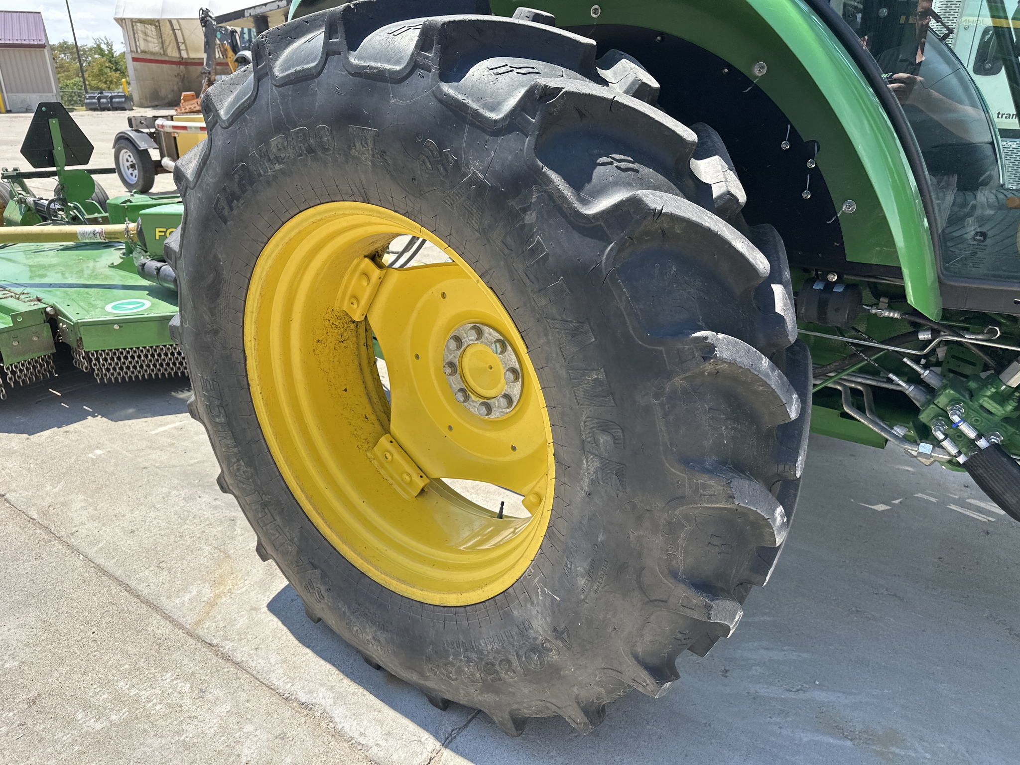 2023 John Deere 6120E Image 10