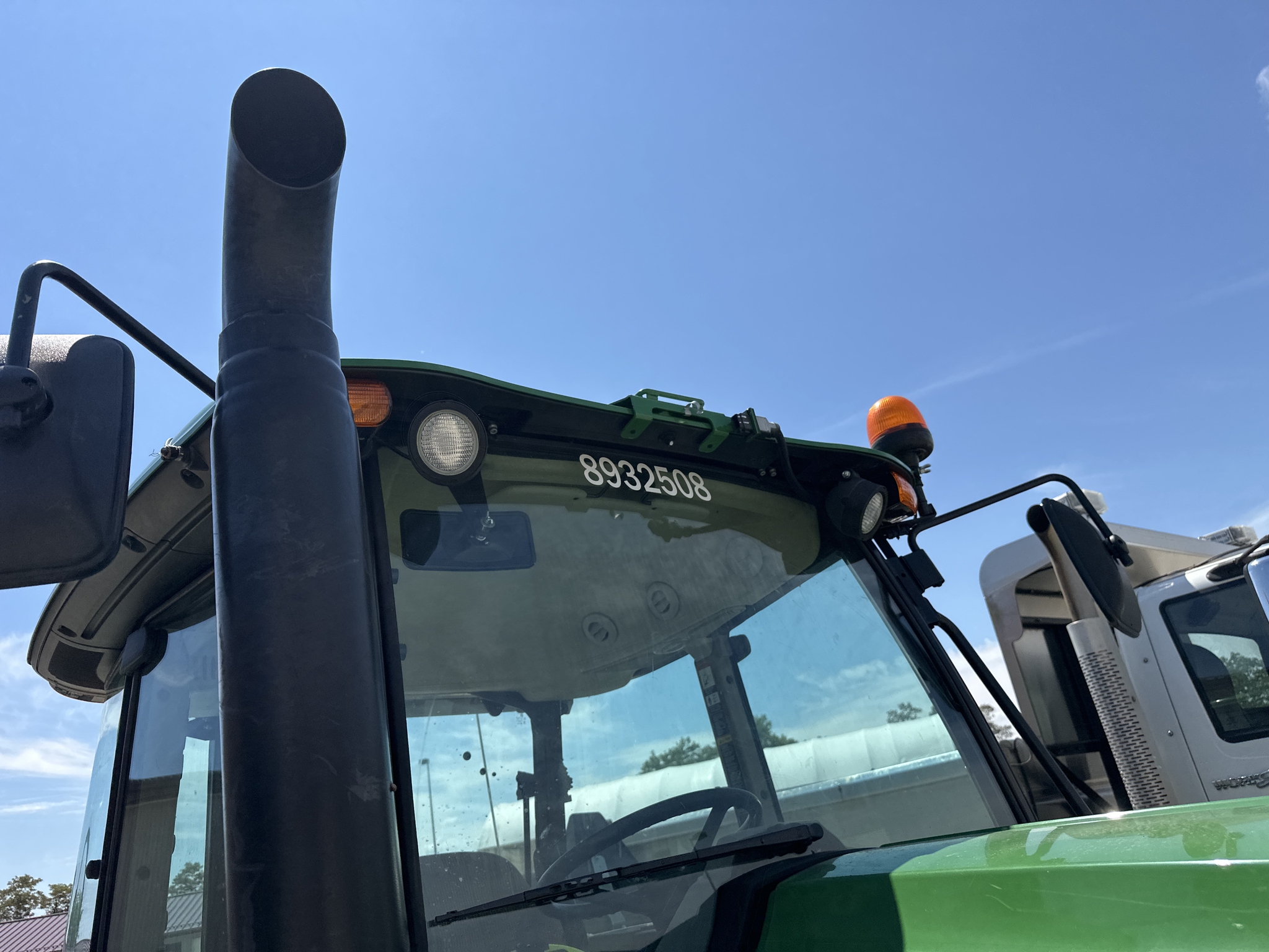 2023 John Deere 6120E Image 18