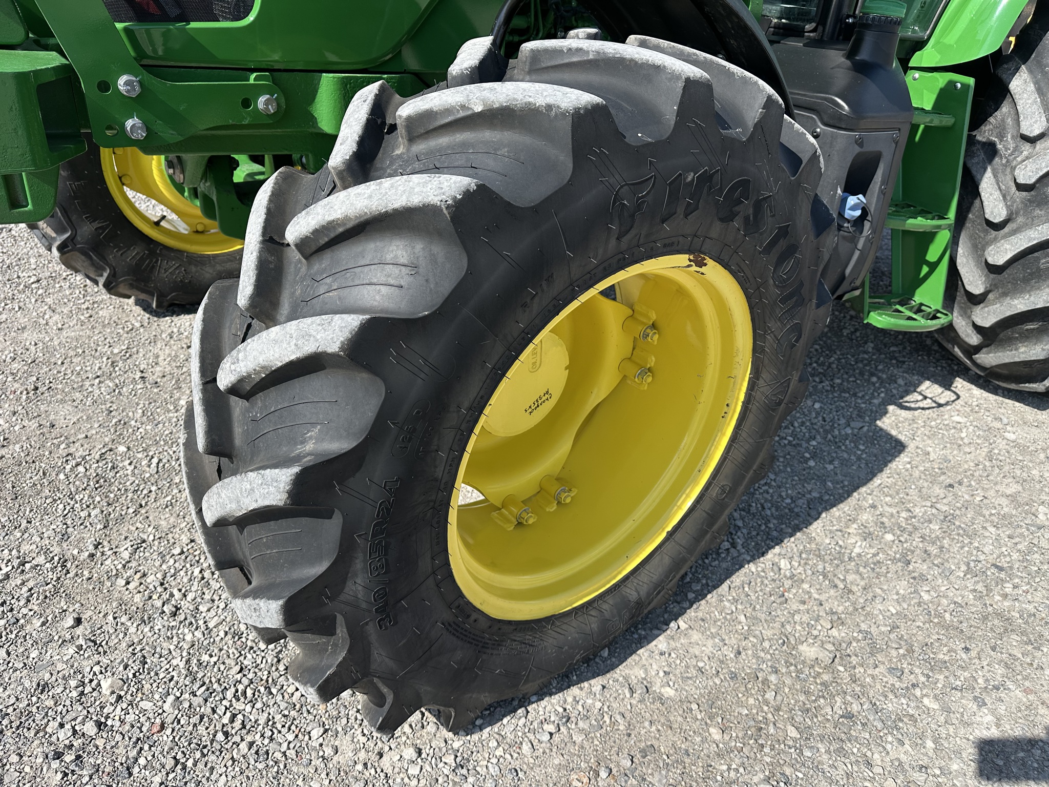 2023 John Deere 6120E Image 15
