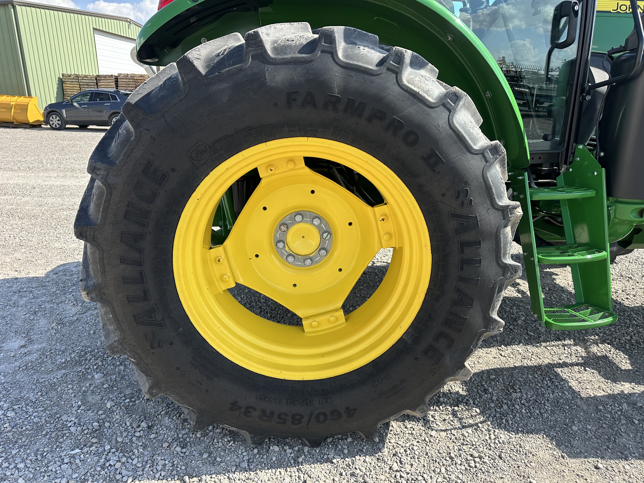 2023 John Deere 6120E Image 10