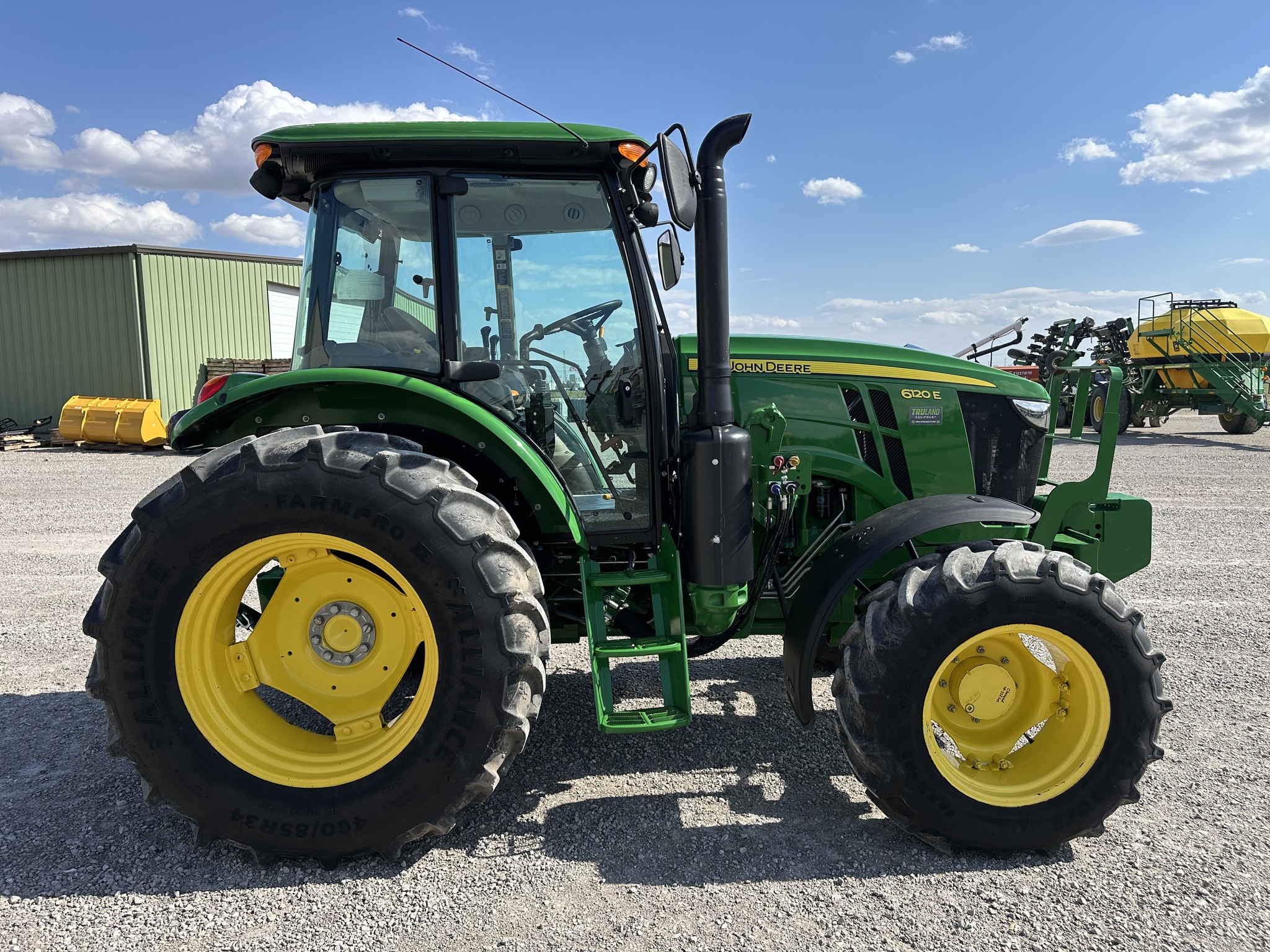 2023 John Deere 6120E Image 6