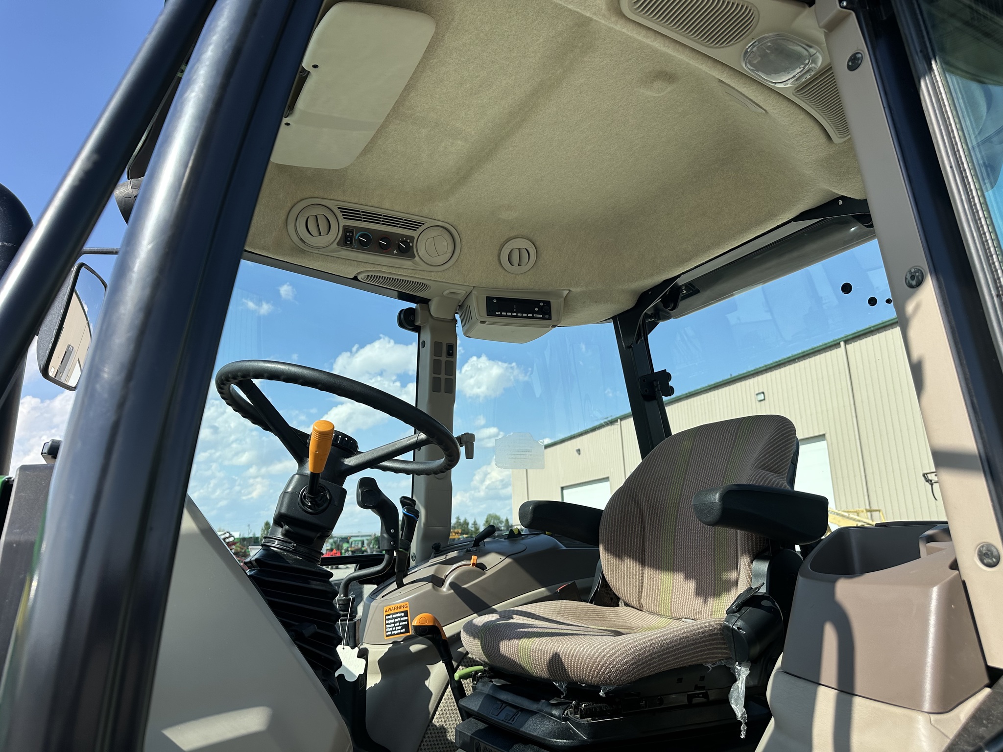 2023 John Deere 6120E Image 27