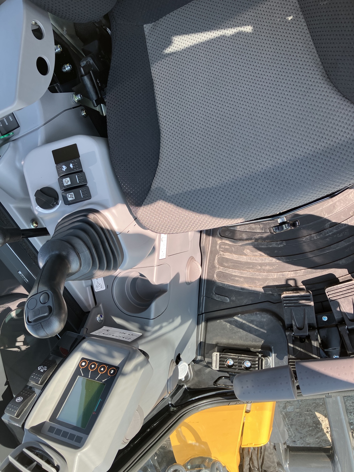 2025 John Deere 50 P Image 11
