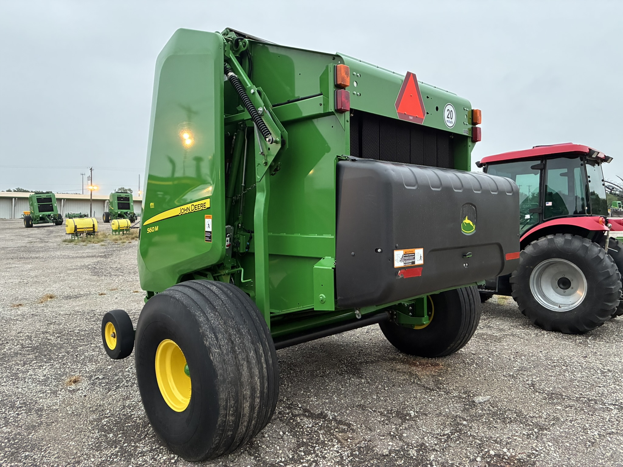 2021 John Deere 560M Image 3