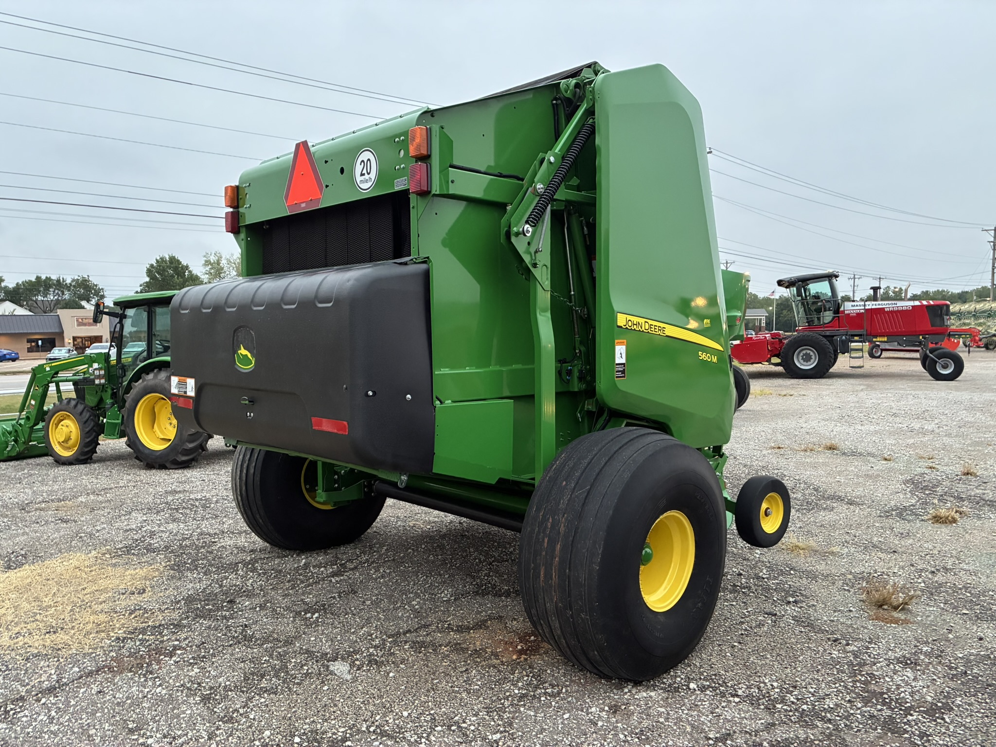 2021 John Deere 560M Image 5