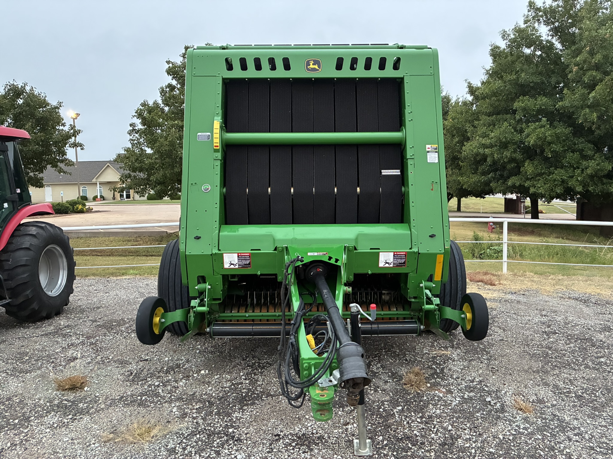 2021 John Deere 560M Image 8