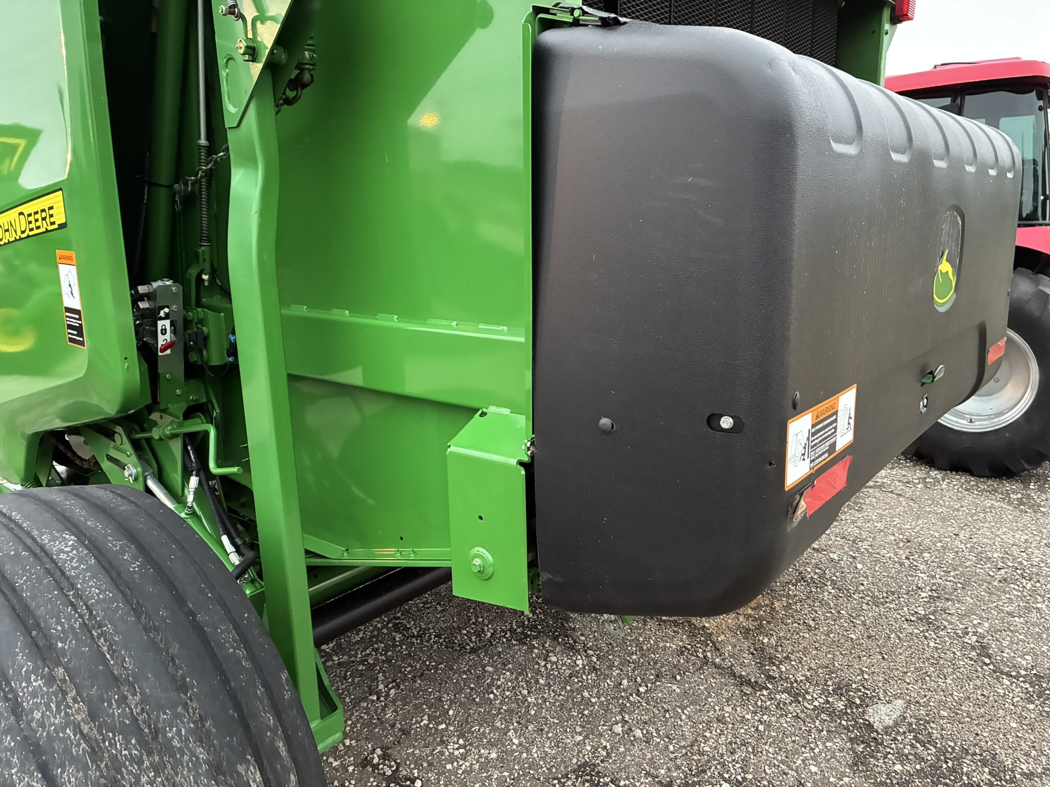 2021 John Deere 560M Image 21