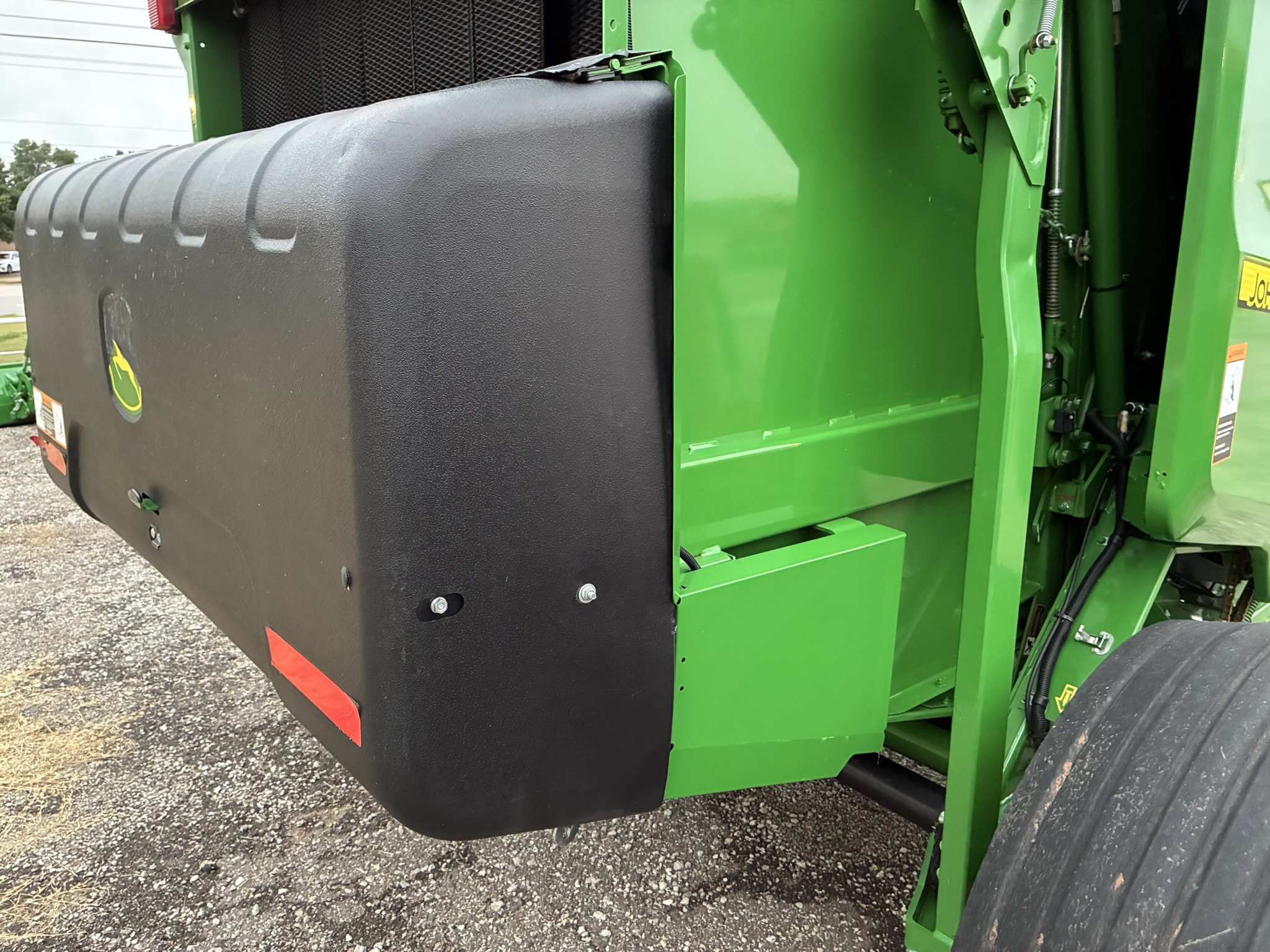 2021 John Deere 560M Image 26