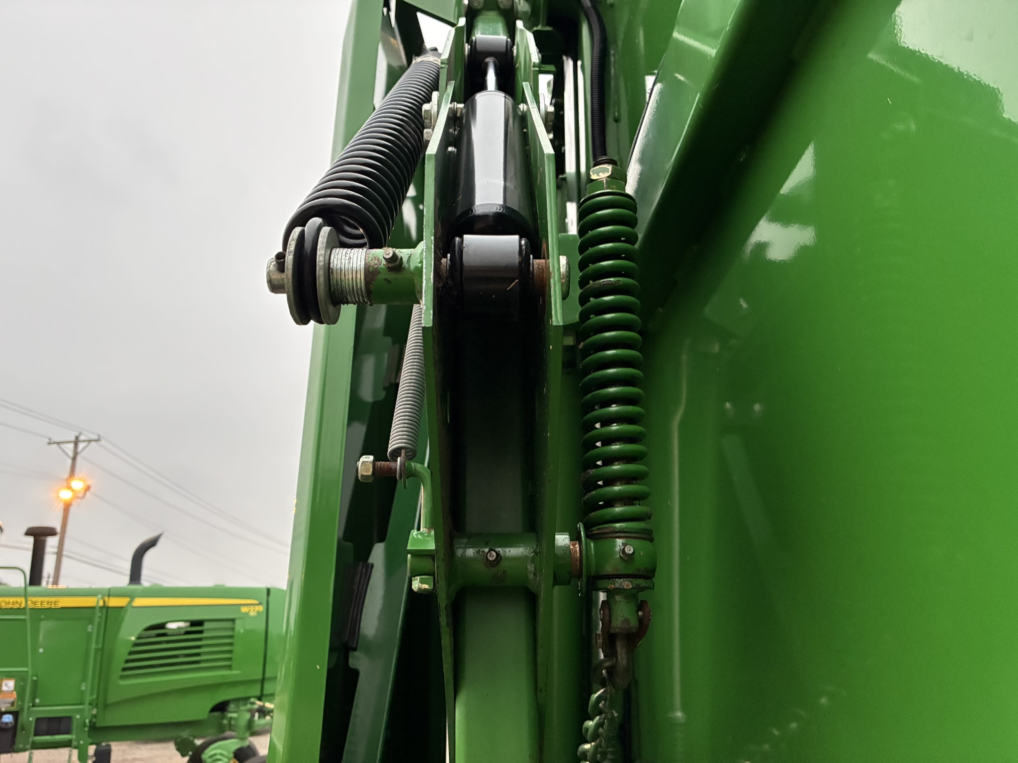 2021 John Deere 560M Image 17