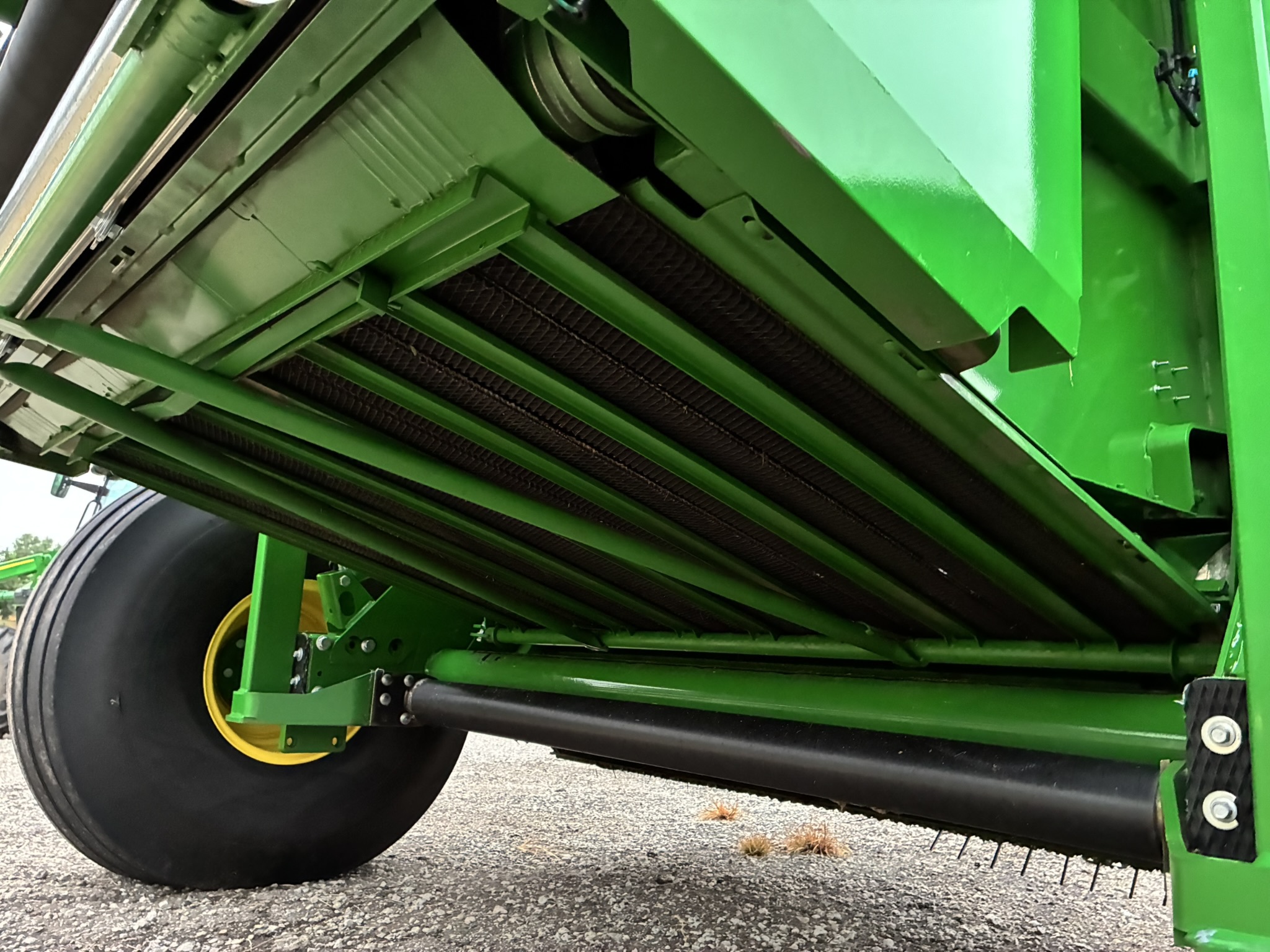 2021 John Deere 560M Image 25