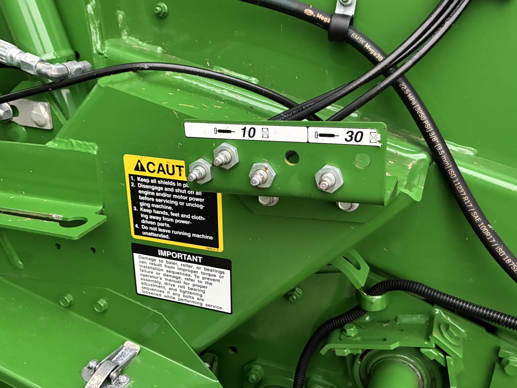 2021 John Deere 560M Image 31