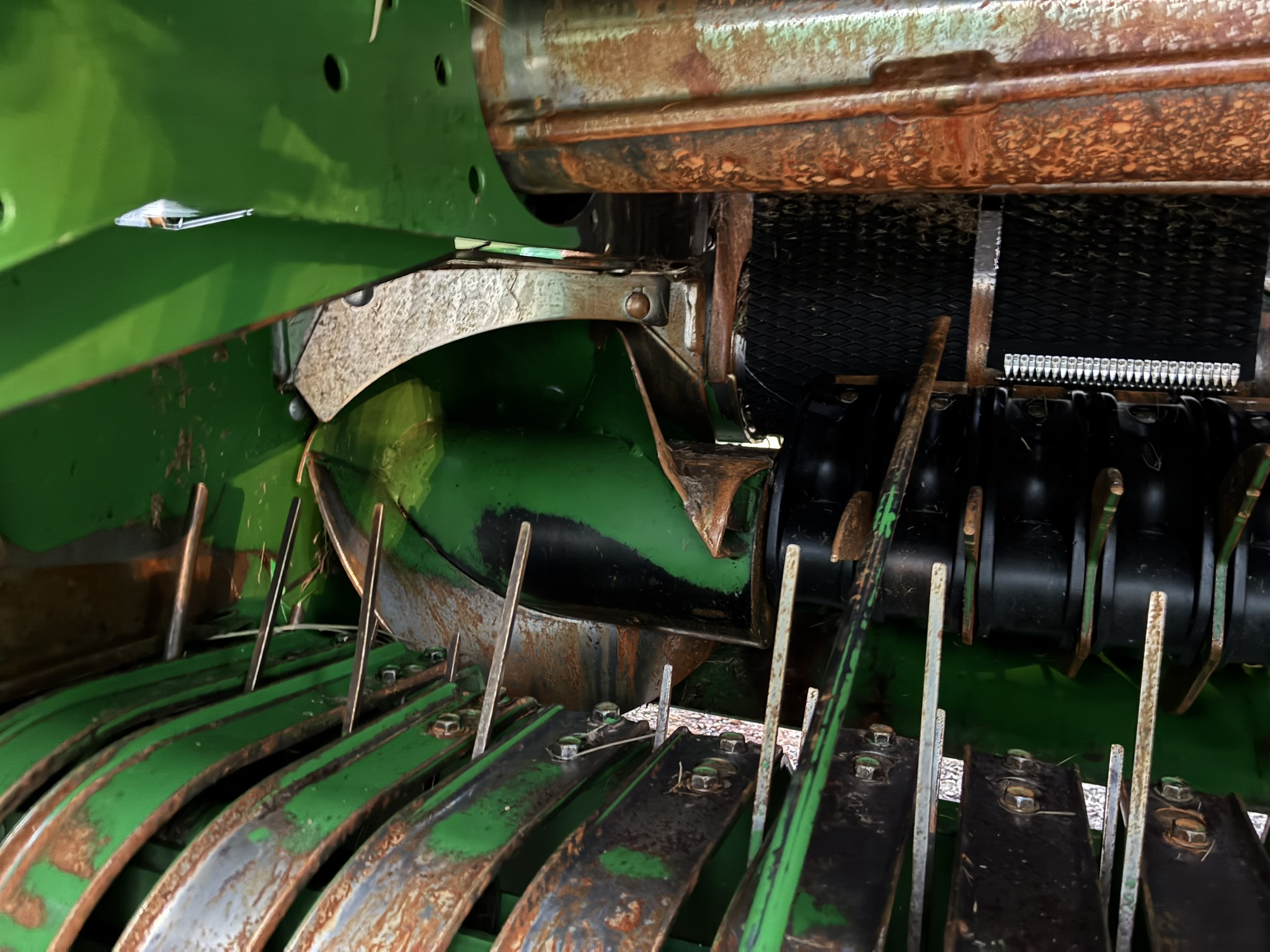 2021 John Deere 560M Image 43