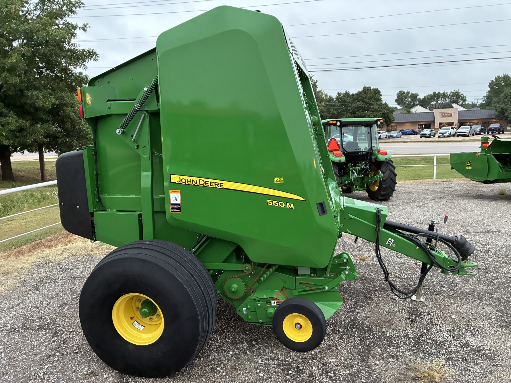 2021 John Deere 560M Image 6
