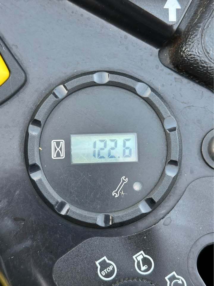 2019 John Deere Z915E Image 4