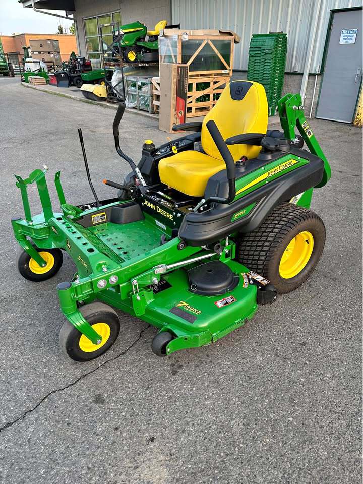 2019 John Deere Z915E Image 1