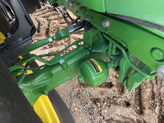 2025 John Deere 6R 155 - Photo13
