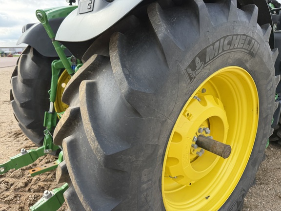 2025 John Deere 6R 155 - Photo15