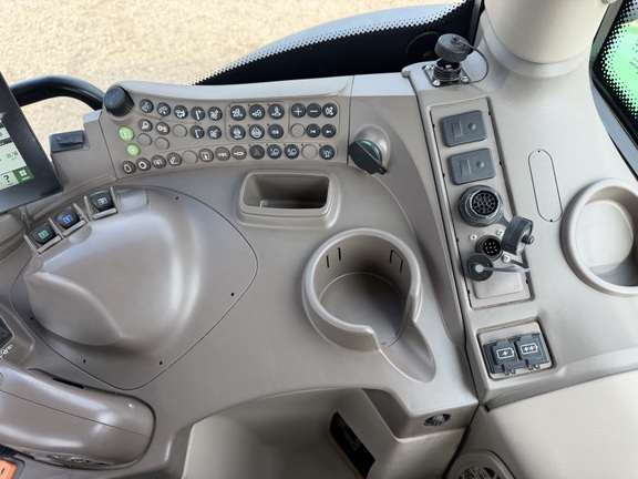 2025 John Deere 6R 155 - Photo39