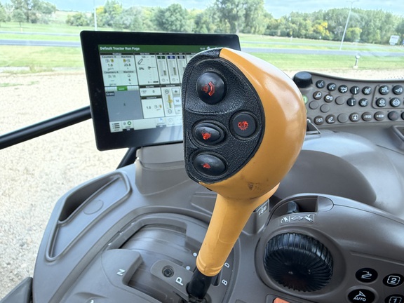 2025 John Deere 6R 155 - Photo41
