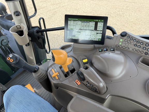 2025 John Deere 6R 155 - Photo40