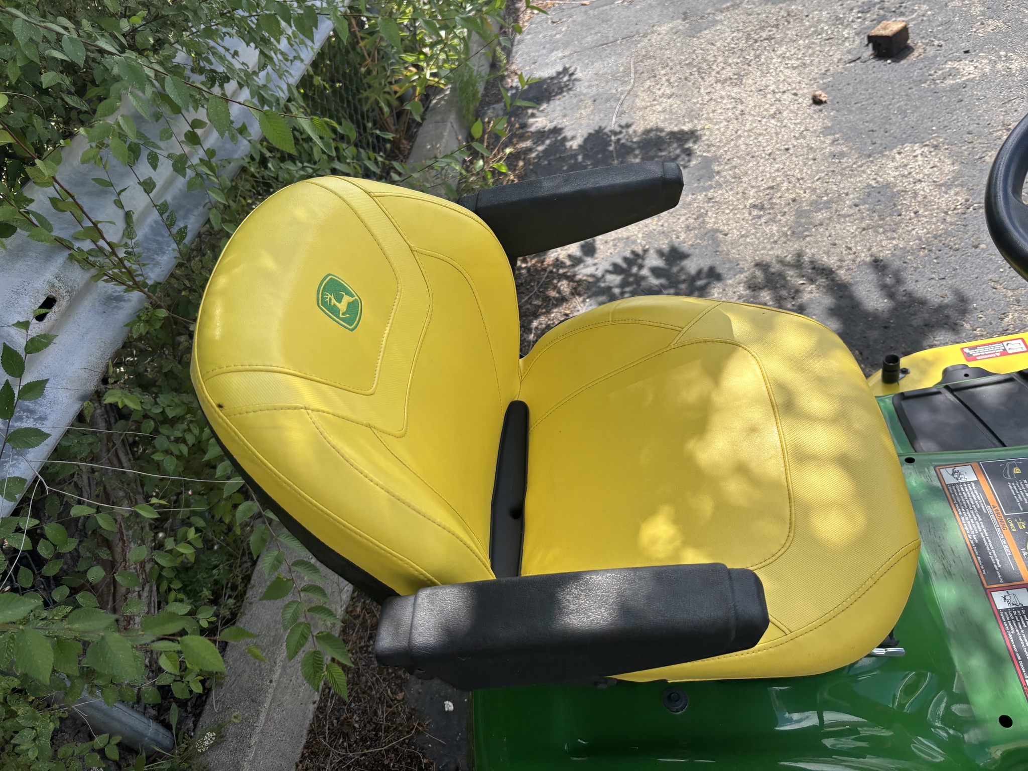 2021 John Deere X390 Image 2