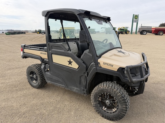  John Deere XUV 835M