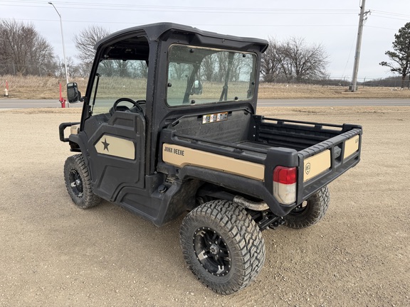 2022 John Deere XUV 835M - Photo5