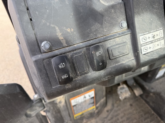 2022 John Deere XUV 835M - Photo19