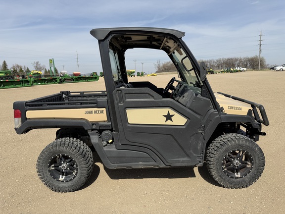 2022 John Deere XUV 835M - Photo2