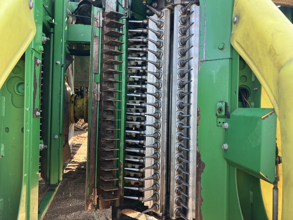 John Deere CP690 image 19