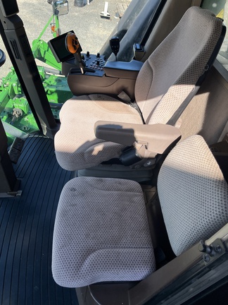 John Deere CP690 image 13