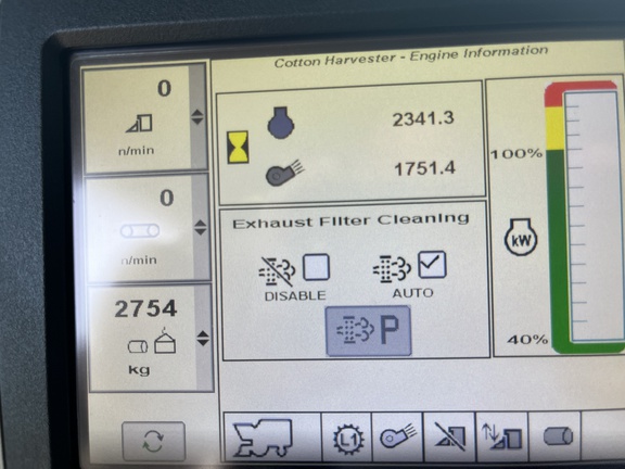 John Deere CP690 image 18