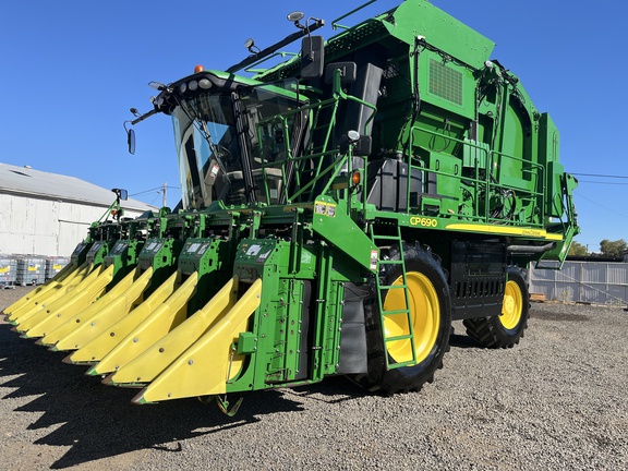 John Deere CP690 image 4