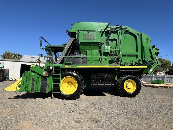 John Deere CP690 image 6