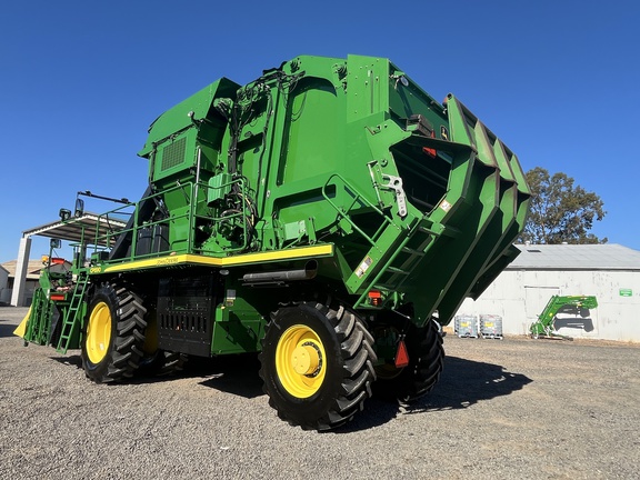 John Deere CP690 image 7