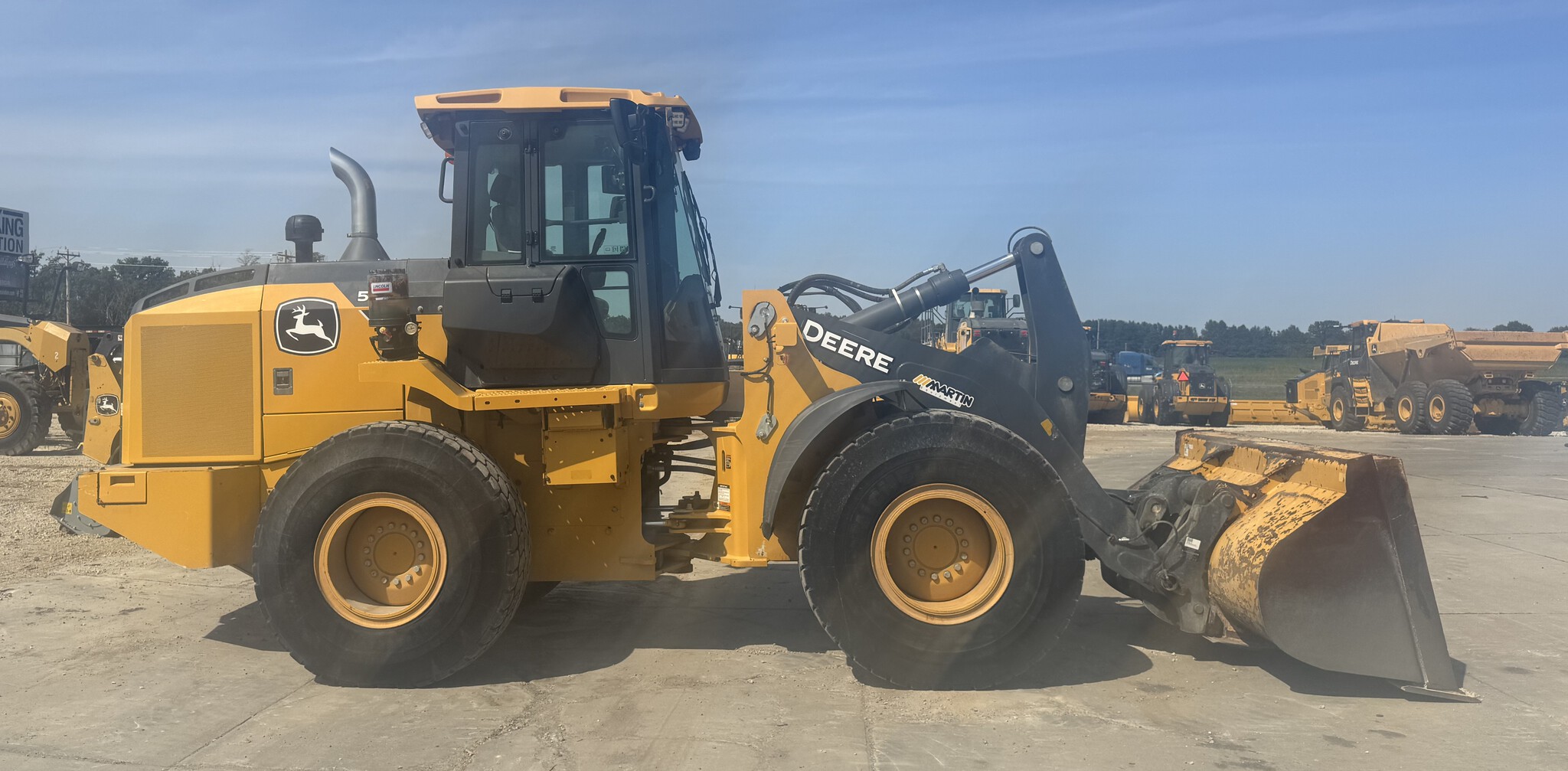 2023 John Deere 544 P Image 7