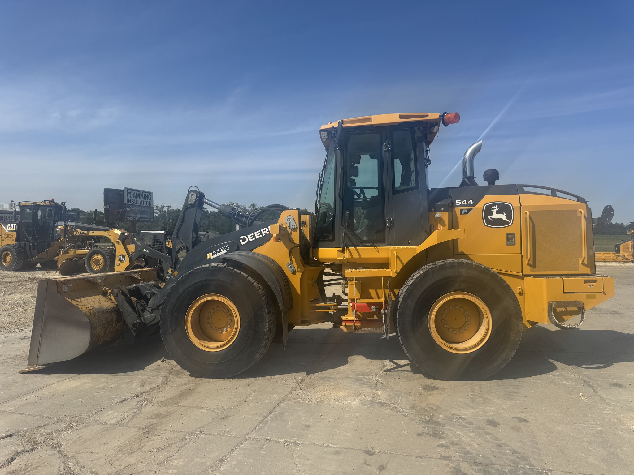 2023 John Deere 544 P Image 4