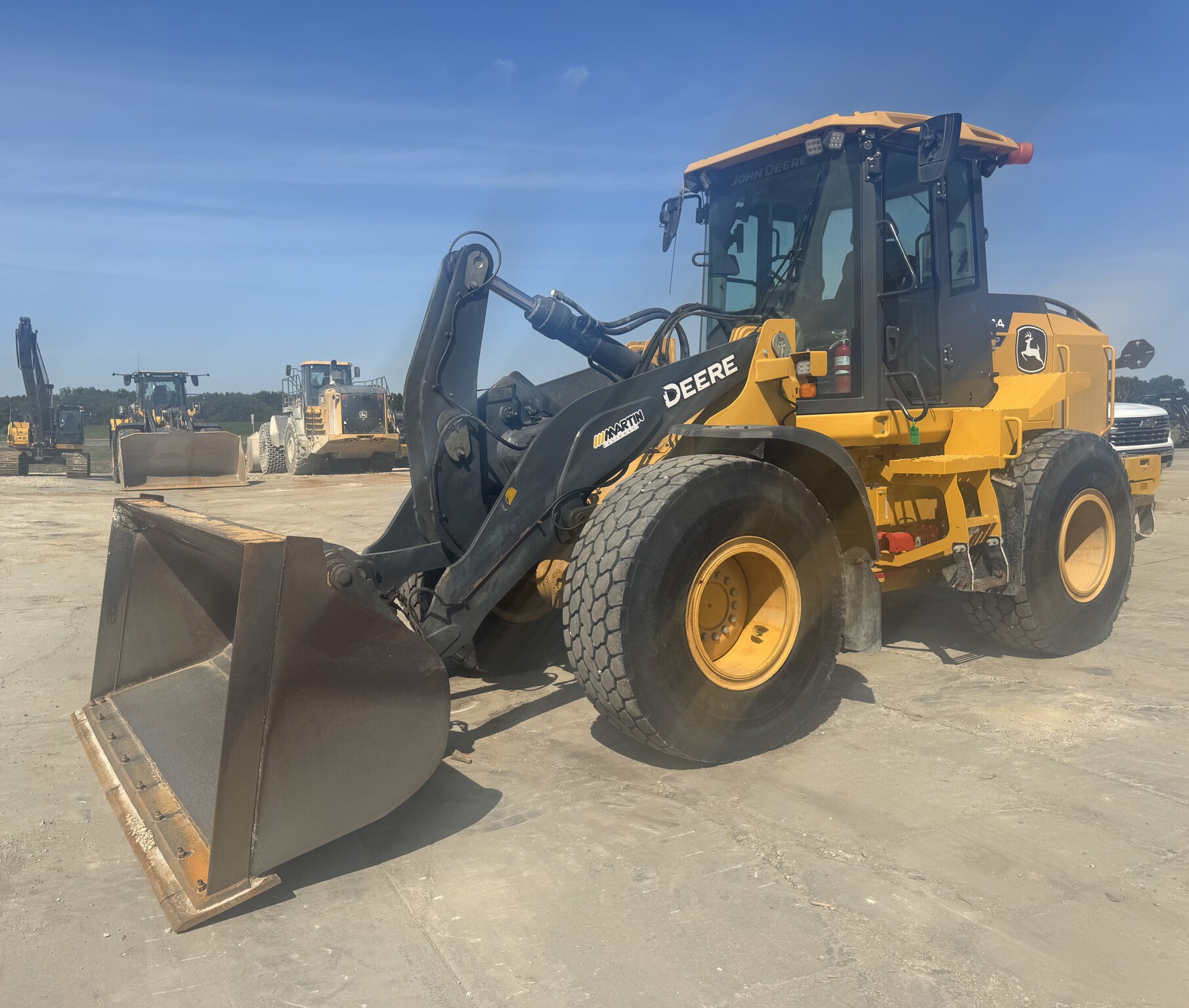 2023 John Deere 544 P Image 3